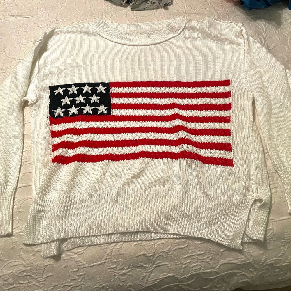 Trendy oversized US Flag sweater!